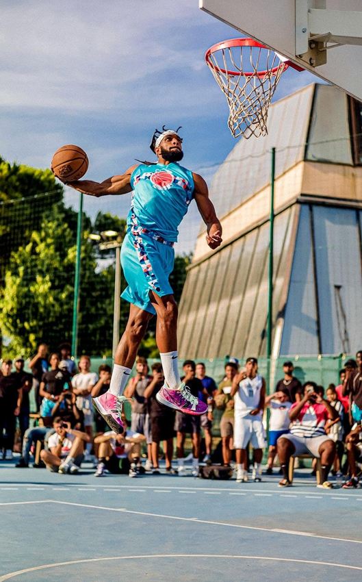 Dunk en extérieur sous le ciel de la Côte d'Azur au All Riviera Game